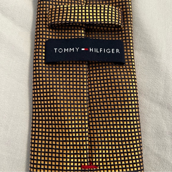 TOMMY HILFIGER Silk Brown Checkered Men's Tie - Picture 5 of 5